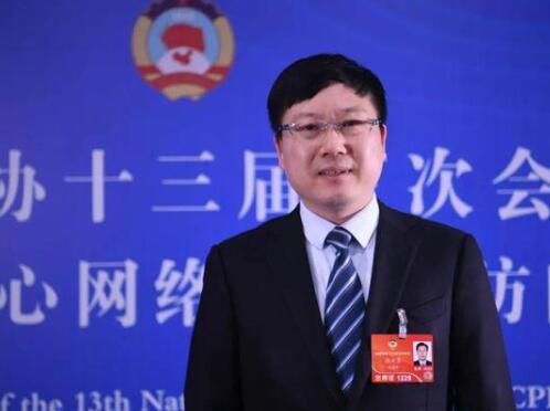 【兩會(huì)】云南聯(lián)通總經(jīng)理張?jiān)朴拢喊l(fā)揮通信央企數(shù)字經(jīng)濟(jì)發(fā)展主力軍作用，推進(jìn)5G公眾應(yīng)用健康發(fā)展