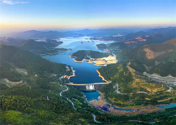 華電福建公司不負(fù)春光趕秋實(shí)，“雙碳”路上奮楫行