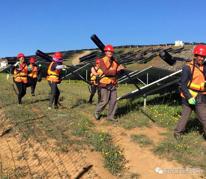 面積接近一個(gè)新加坡！青海塔拉灘光伏電站照亮“陽光之路”