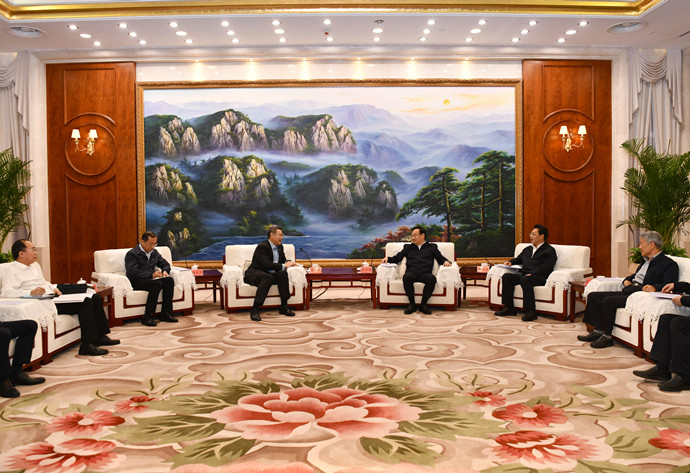 國家電投董事長、黨組書記錢智民拜會(huì)寧夏回族自治區(qū)主要領(lǐng)導(dǎo)