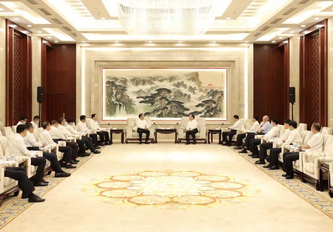辛保安與山東省委書記李干杰、省長周乃翔會(huì)談