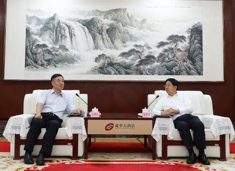 孫洪水與山西省委常委、常務(wù)副省長(zhǎng)張吉福會(huì)談