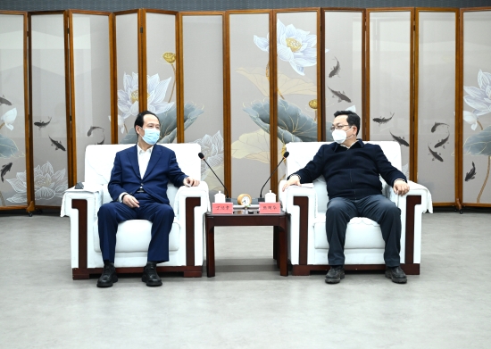 丁焰章與雄安新區(qū)黨工委書記、管委會(huì)主任張國(guó)華會(huì)談