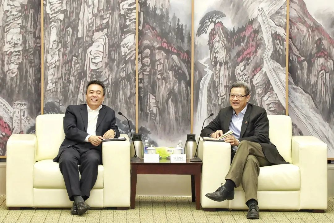 國(guó)家電投黨組書記、董事長(zhǎng)錢智民會(huì)見哈電集團(tuán)黨委書記、董事長(zhǎng)曹志安