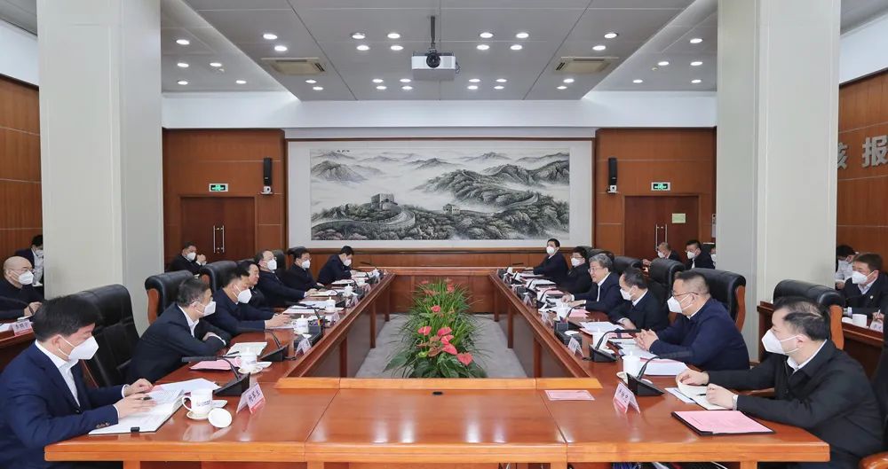中核集團(tuán)黨組書記、董事長余劍鋒與遼寧省委書記郝鵬、省長李樂成會(huì)談