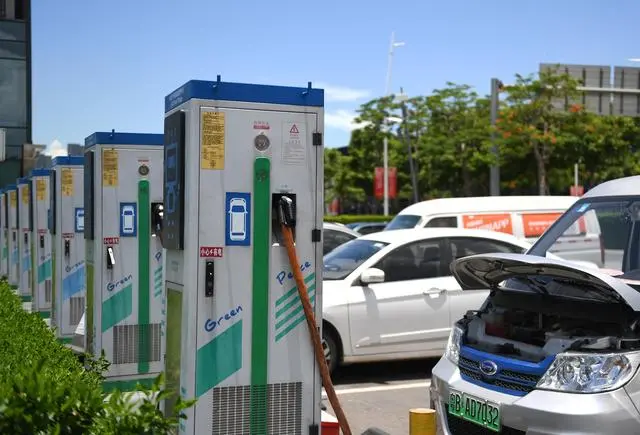 中國電動車企駛?cè)肴毡尽八{?！笔袌? width=