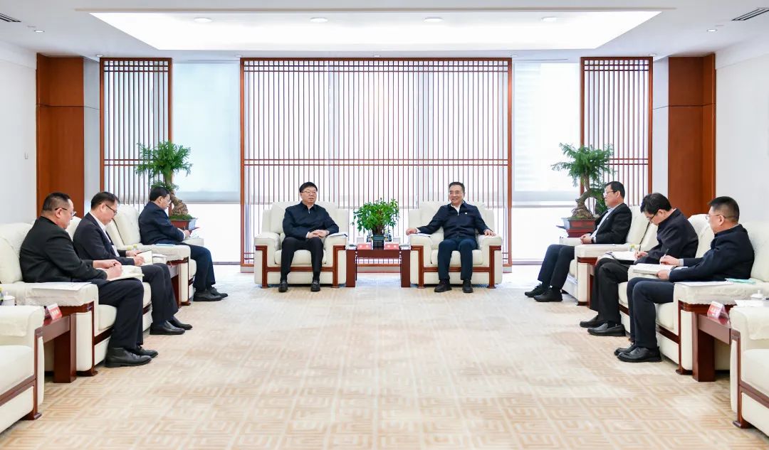 大唐集團有限公司黨組書記、董事長鄒磊會見吉林省委常委、省委秘書長李偉