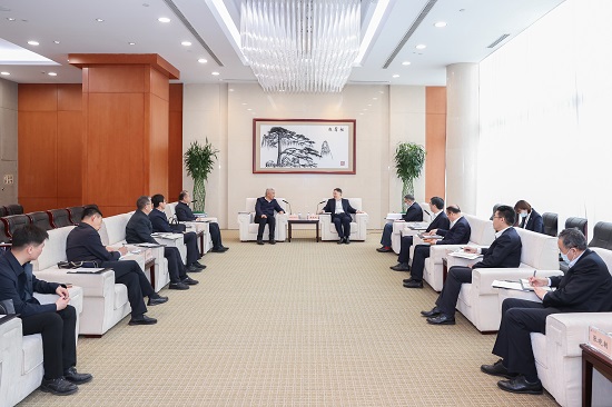 華能集團(tuán)黨組書記溫樞剛會(huì)見青海省委常委、海東市委書記烏拉孜別克·熱蘇力汗