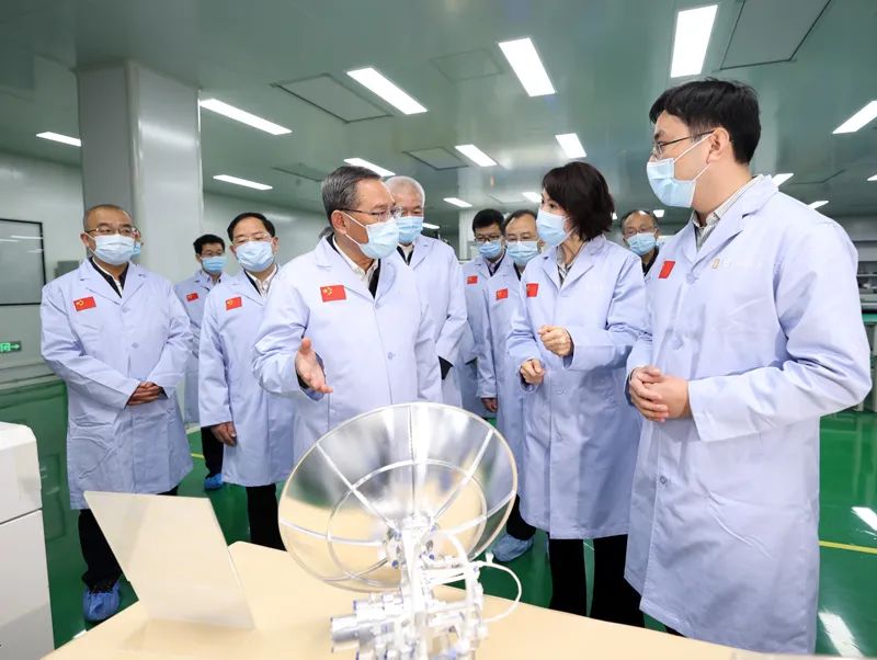 李強總理調研儲能獨角獸企業(yè) 指出要把新能源和儲能產(chǎn)業(yè)發(fā)展緊密結合起來