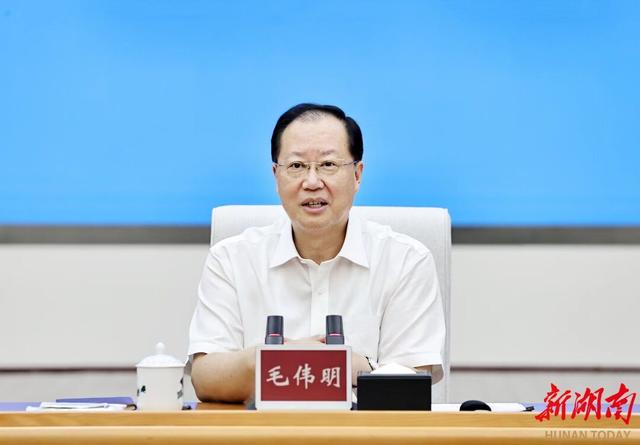 湖南省委副書記、省長毛偉明與發(fā)電企業(yè)代表座談：強(qiáng)化擔(dān)當(dāng) 滿發(fā)穩(wěn)發(fā)