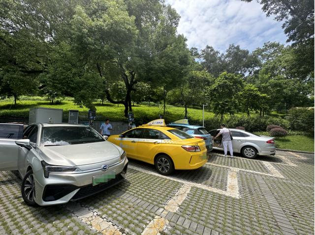 調(diào)查丨多地充電樁電價(jià)漲幅20%以上，分時(shí)電價(jià)與行業(yè)競爭多方博弈