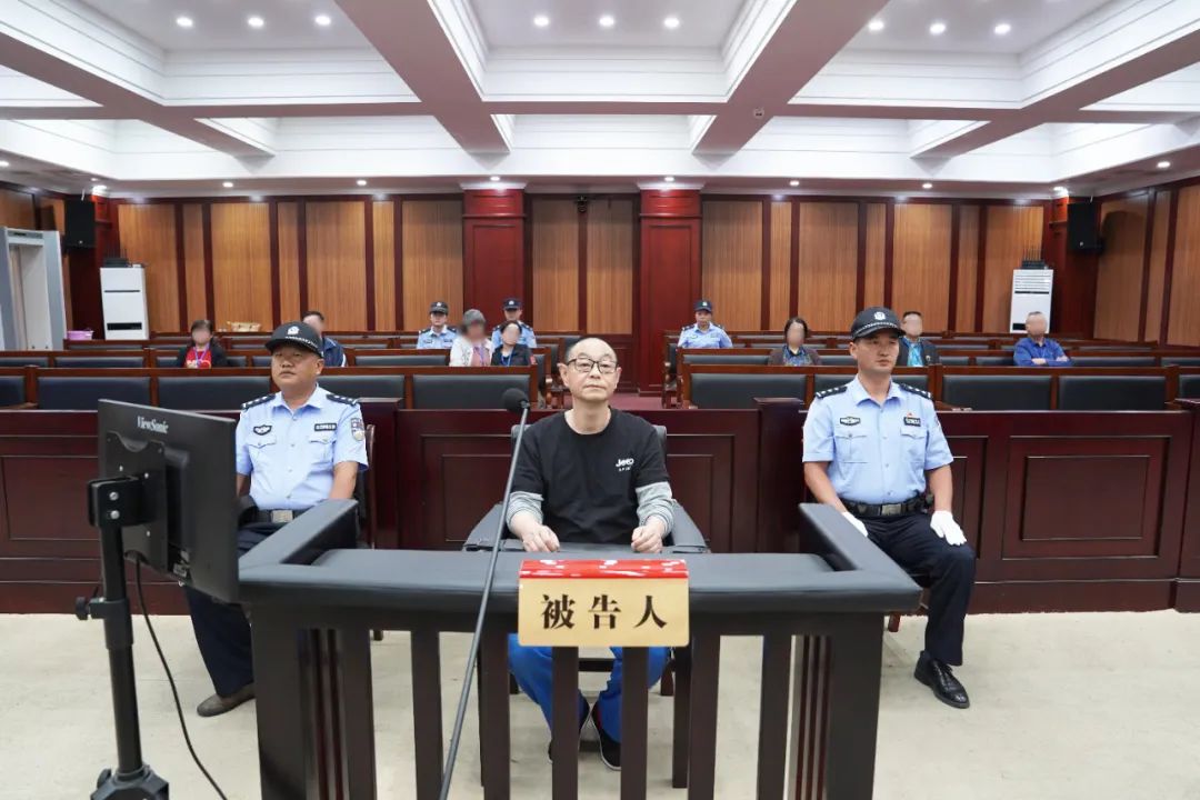 貴州電網(wǎng)有限責(zé)任公司原黨委委員、工會主席張帆受賄案一審宣判