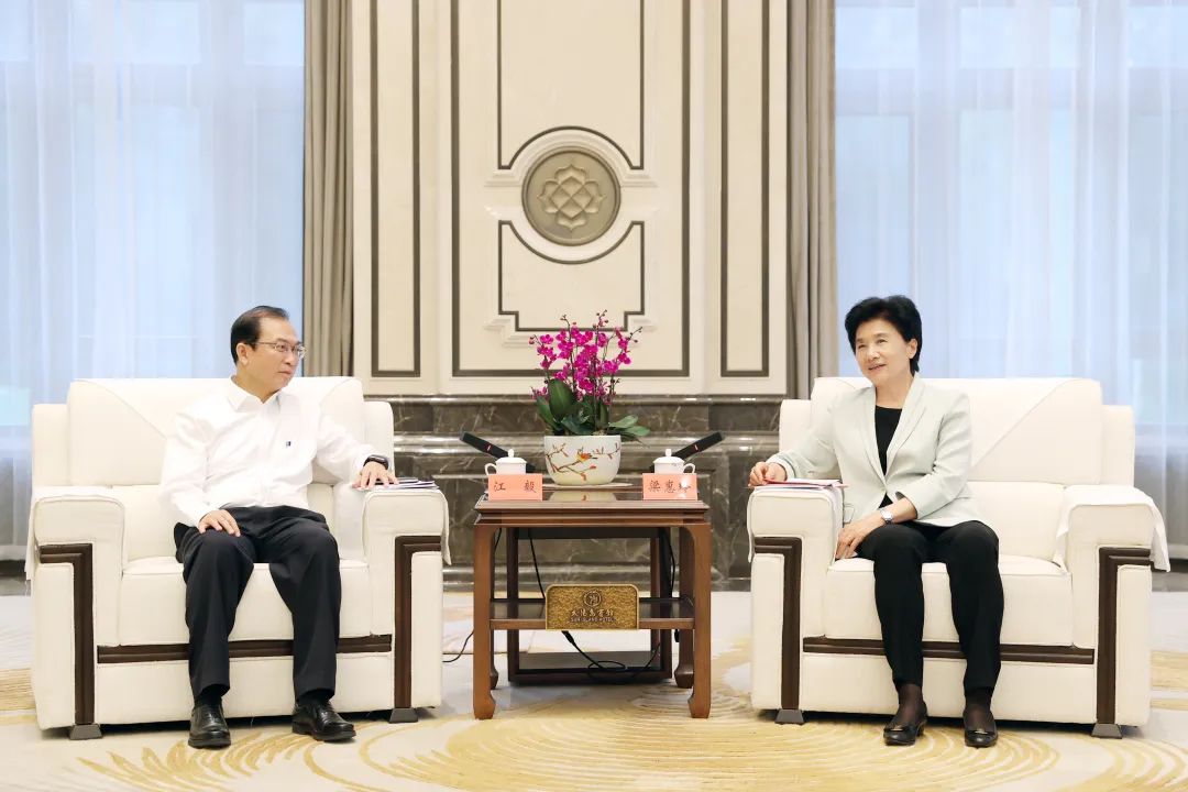 華電集團(tuán)黨組書記、董事長江毅拜會(huì)黑龍江省委副書記、省長梁惠玲
