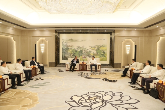 中國電建黨委副書記、總經(jīng)理王斌與江蘇省委常委、蘇州市委書記曹路寶舉行會談