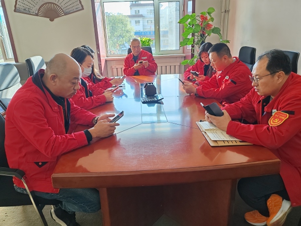 烏海市千里山供電公司：學(xué)習(xí)新細(xì)則，提升班組管理
