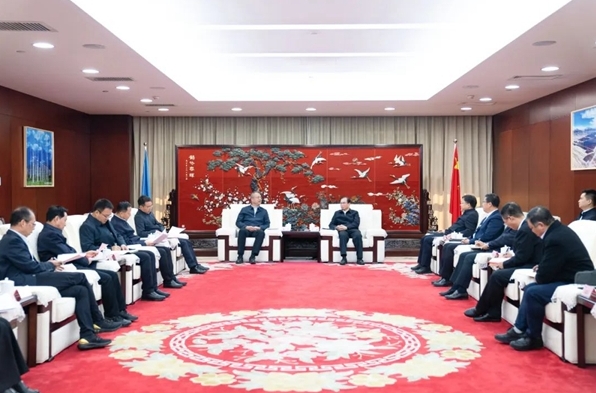 江毅會(huì)見陜西省人大常委會(huì)副主任、寶雞市委書記楊廣亭