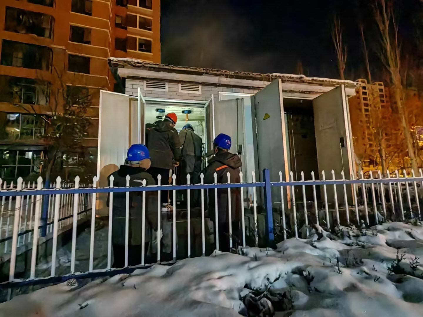 風雪來襲入冬寒，電力搶修送溫暖