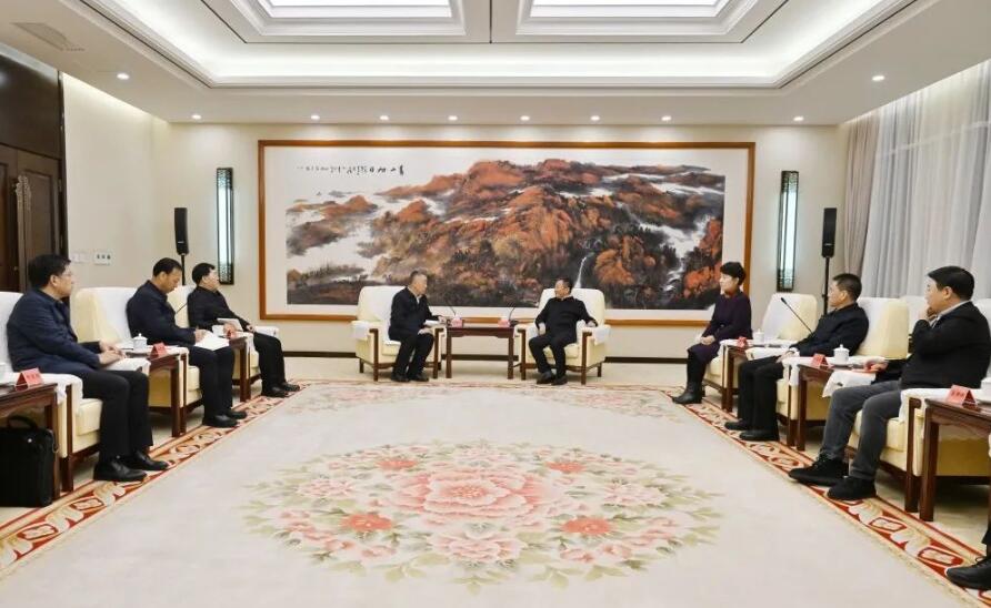 三峽集團董事長、黨組書記雷鳴山拜會內(nèi)蒙古自治區(qū)黨委書記孫紹騁、自治區(qū)主席王莉霞