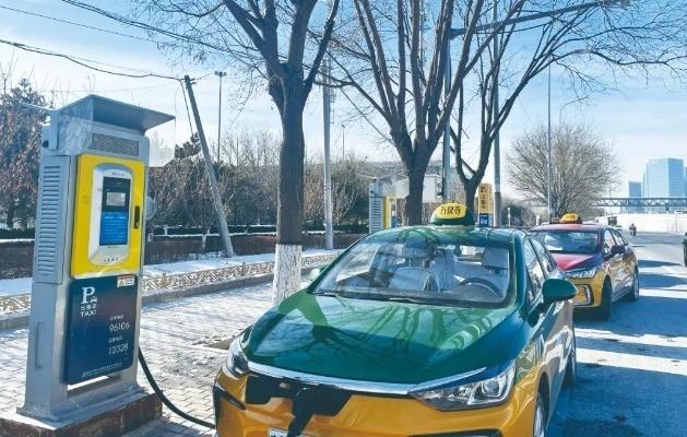 一天去四趟換電站，新能源出租車“不抗凍”怎么開(kāi)