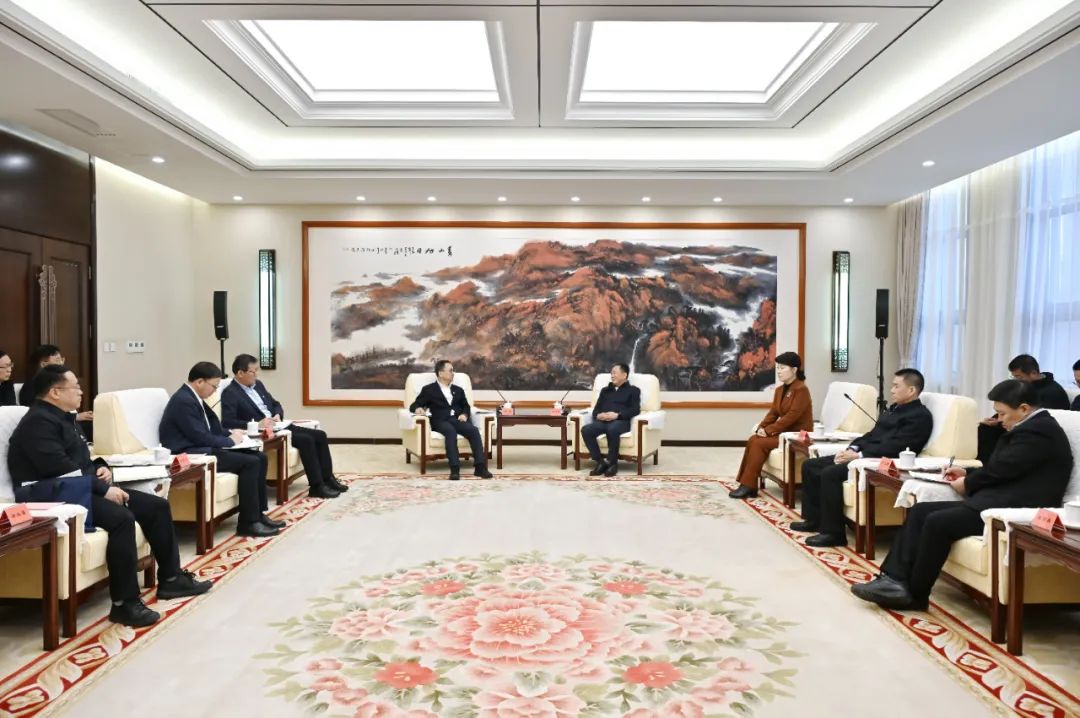 中國大唐集團有限公司董事長鄒磊拜會內(nèi)蒙古自治區(qū)黨委書記孫紹騁、自治區(qū)主席王莉霞