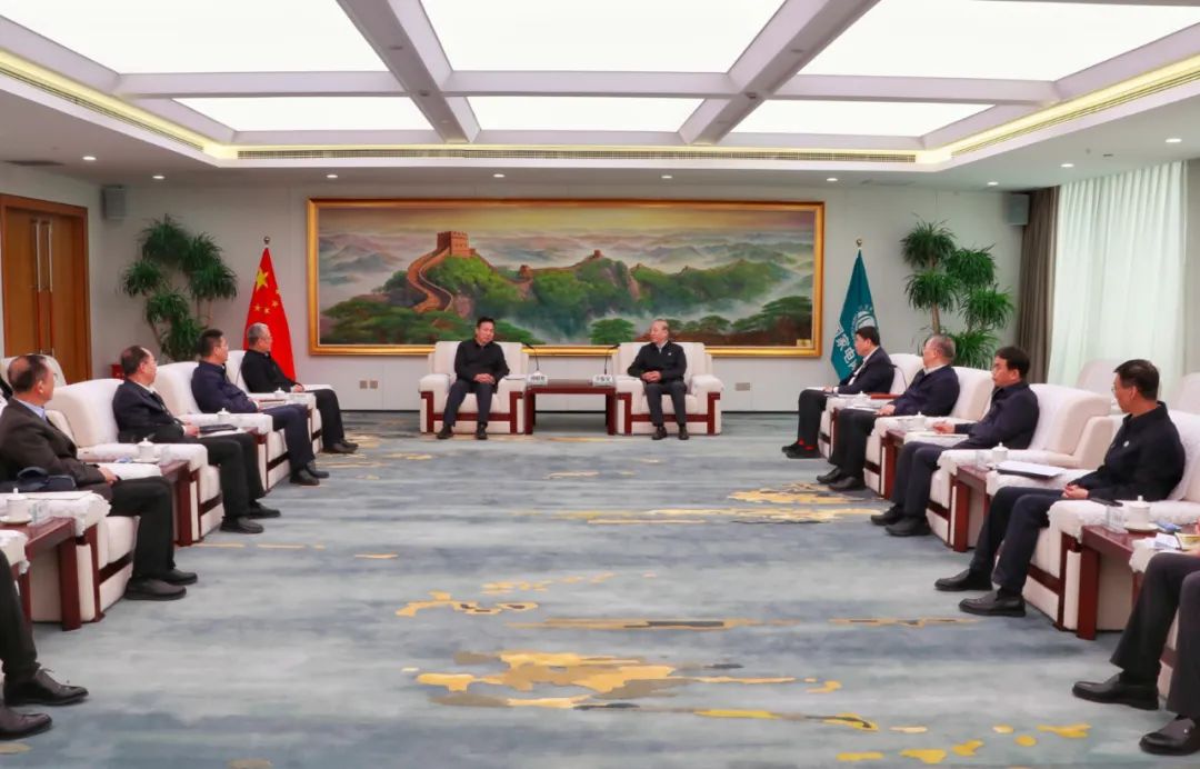 劉明勝、栗寶卿與國家電網(wǎng)董事長辛保安、總經(jīng)理張智剛會談