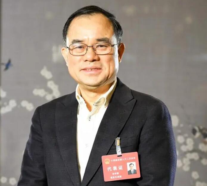 【兩會好聲音】全國人大代表、長安汽車董事長朱華榮：強化市場調(diào)節(jié)手段，進(jìn)一步改善汽車消費環(huán)境
