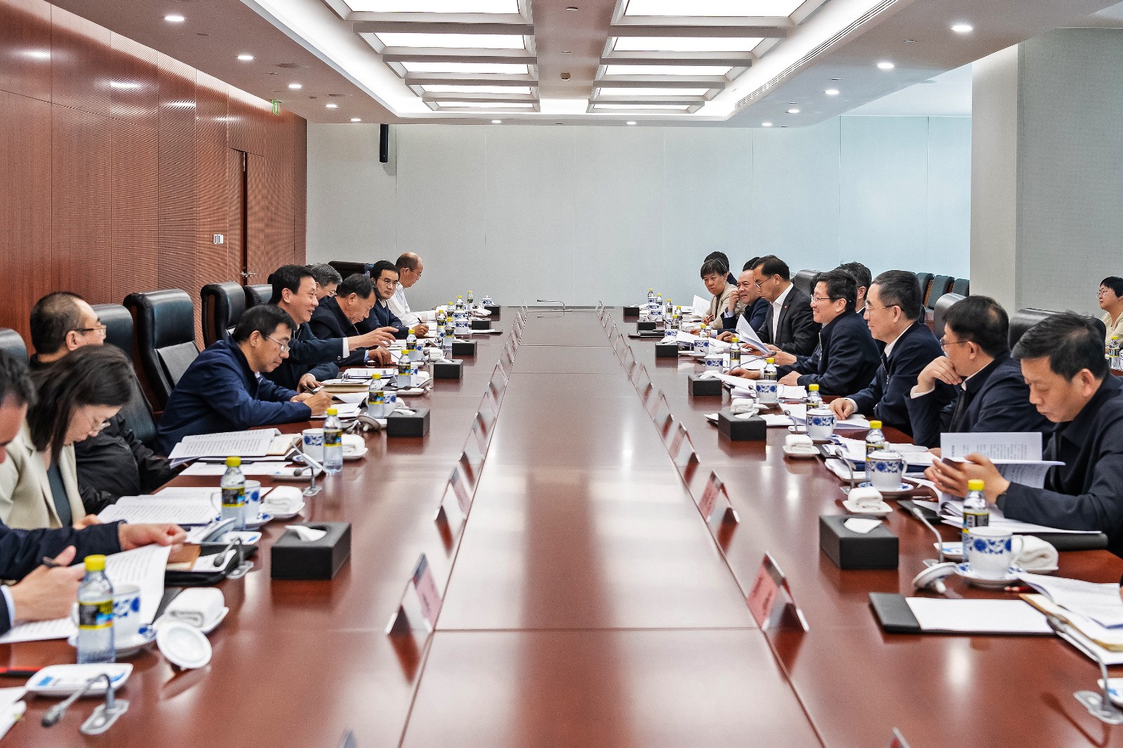 國(guó)家能源局黨組成員、副局長(zhǎng)任京東一行到國(guó)家能源集團(tuán)調(diào)研