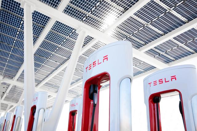 特斯拉將在佛羅里達州建全球最大超級充電站，提供超200個充電樁