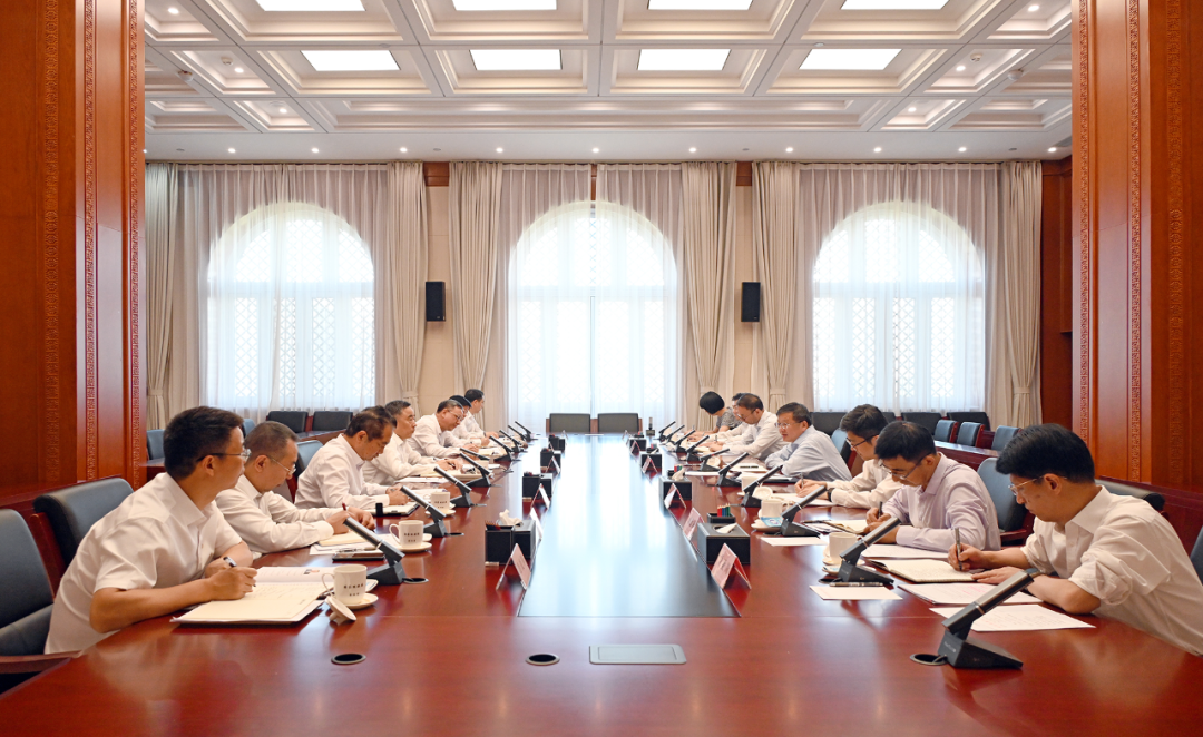 國家能源局黨組書記、局長章建華會(huì)見中國能建集團(tuán)主要領(lǐng)導(dǎo)