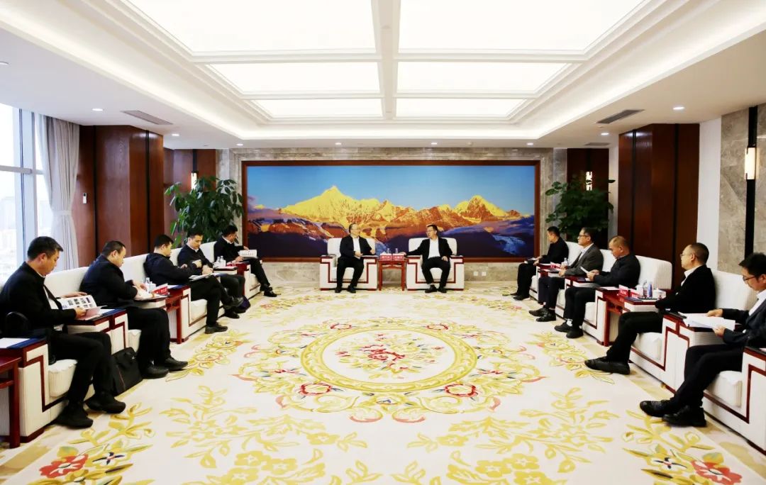 大唐云南公司黨委書記、董事長(zhǎng)王繼才與水電六局黨委書記、董事長(zhǎng)翟萬全會(huì)談